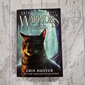 Warriors: Omen Of The Stars #4 Sign of the Moon Book